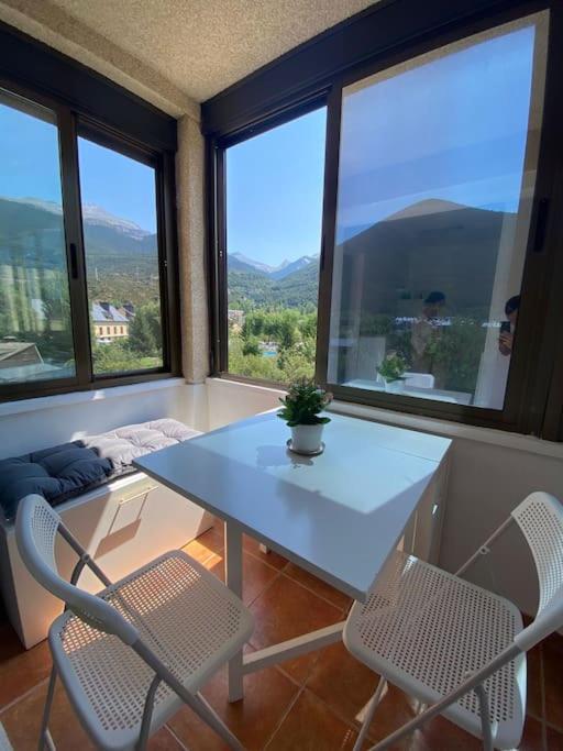 Amanecer En Collarada Apartment Villanua Ngoại thất bức ảnh